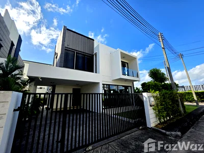 ขายบ้านเดี่ยว : Five-Bedroom Grandeur Above the Treetops 6412054