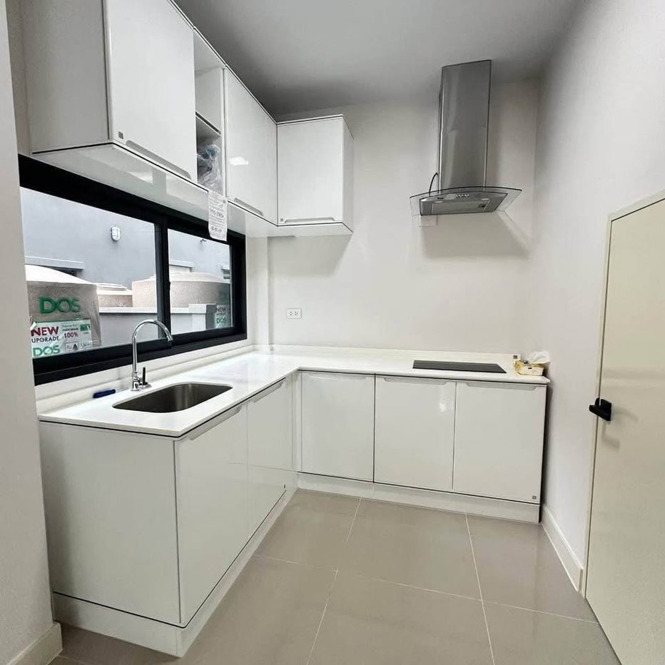 รูป 🏡✨ ให้เช่า บ้านกลางเมือง รามอินทรา | วิลล่าหรู 3 ชั้น บ้านมุมติดสวน พร้อมเข้าอยู่ 🌿  📍 ทำเลดี ใกล้ MRT สายสีชมพู - รูปที่ 11/12