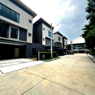 บ้านเดี่ยวให้เช่า : 🏡✨ ให้เช่า บ้านกลางเมือง รามอินทรา | วิลล่าหรู 3 ชั้น บ้านมุมติดสวน พร้อมเข้าอยู่ 🌿  📍 ทำเลดี ใกล้ MRT สายสีชมพู