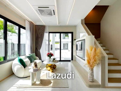 ทาวน์โฮม เซ็นทรัล พลาซ่า บางนา : 4 Bed 5 Bath 212.50 SQ.M Kimpson Sukhumvit 101/1