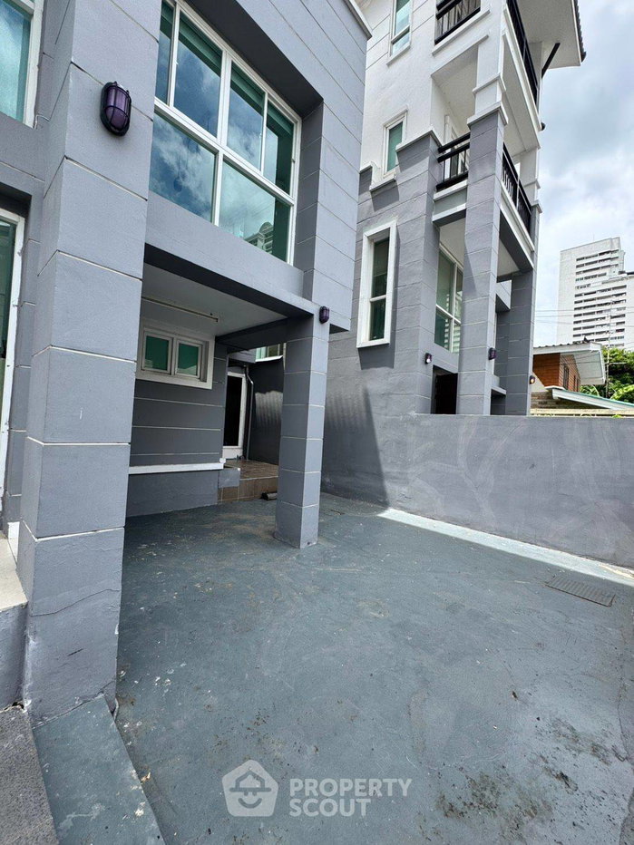 รูป ทาวน์เฮ้าส์ 3 ห้องนอน ให้เช่า สุขุมวิท คลองตันเหนือ ใกล้ BTS เอกมัย (ID 2953830) - รูปที่ 14/14