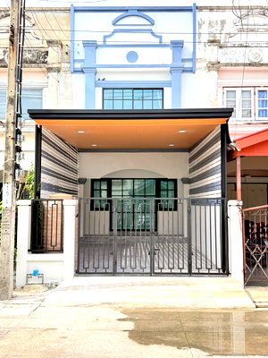 ทาวน์โฮม กรุงเทพมหานคร : ทาวน์เฮ้าส์ รีโนเวทใหม่ ทำเลดี หมู่บ้านพูนสินธานี1 ซ.พูนทอง6 ซอยเคหะร่มเกล้า 64 แขวงคลองสองต้นนุ่น เขตลาดกระบัง ใกล้รถไฟฟ้า