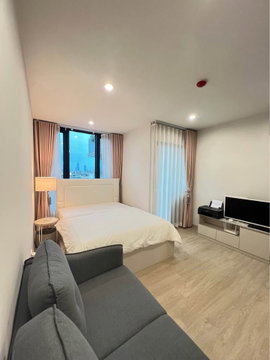🔥 Condo for sale, swimming pool view The central part is complete. Near Sathorn-Narathiwat 🔥 Thana Astra Sathorn - Chan