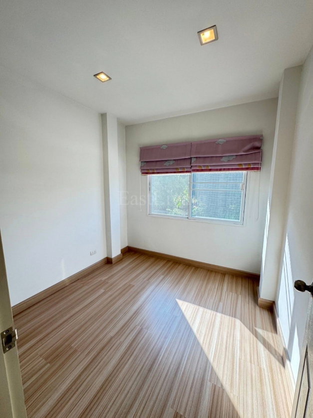 รูป ให้เช่าบ้านแฝดหลังใหม่ ม.ทริโอทาวน์ อัสสัมชัญ ศรีราชา - รูปที่ 13/25