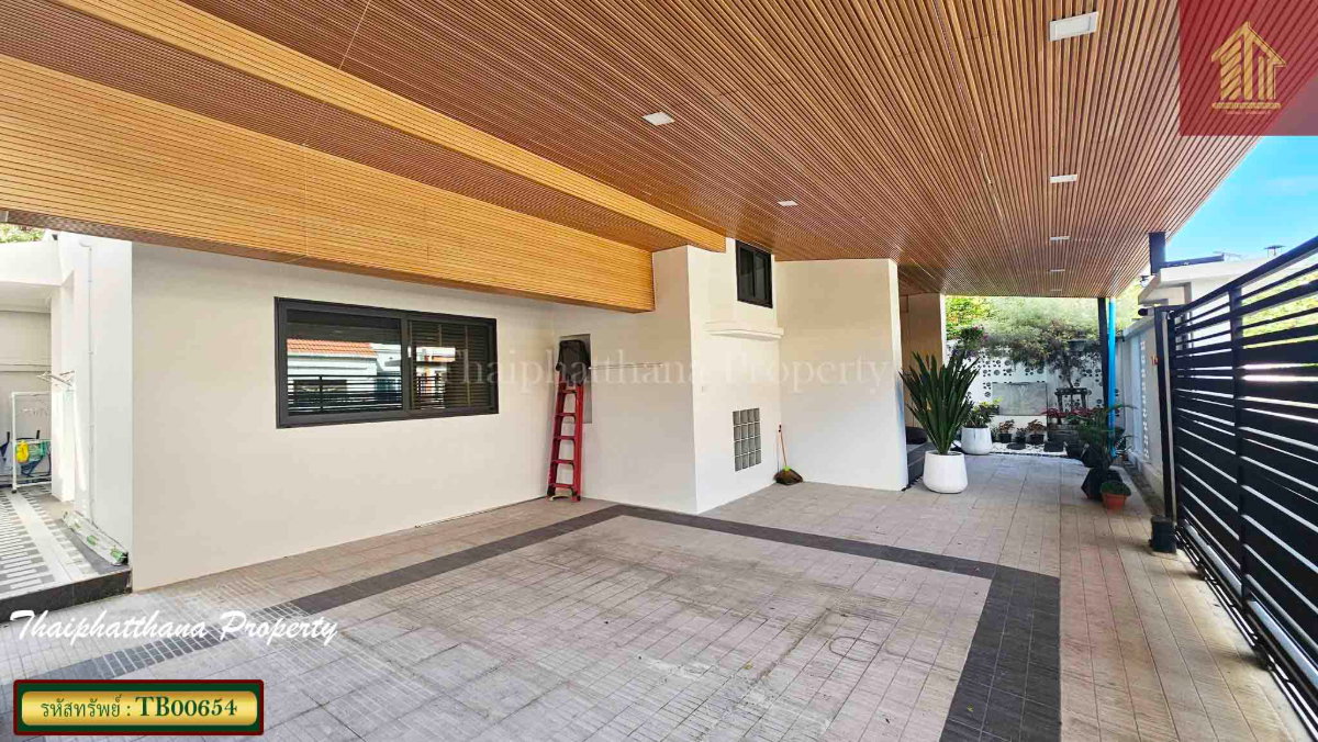 รูป หมู่บ้านกรองทอง พาวิลเลี่ยน เฉลิมพระเกียรติ ร.9 บ้านเดี่ยวรีโนเวทใหม่ สวย หรู มีสไตล์ - รูปที่ 3/19
