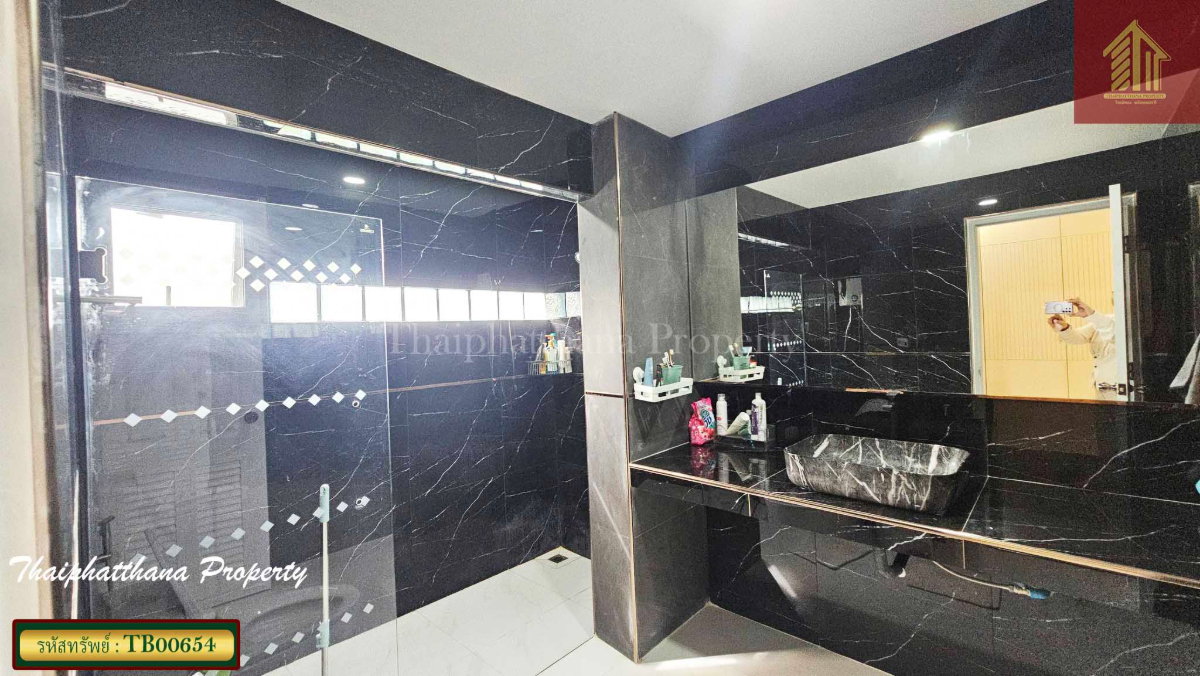 รูป หมู่บ้านกรองทอง พาวิลเลี่ยน เฉลิมพระเกียรติ ร.9 บ้านเดี่ยวรีโนเวทใหม่ สวย หรู มีสไตล์ - รูปที่ 19/19