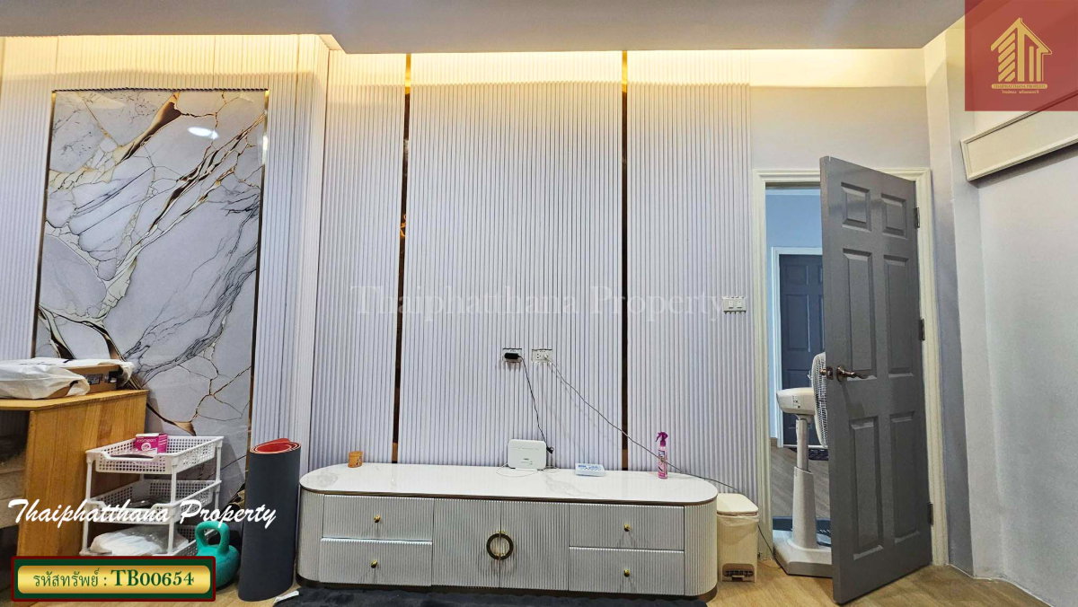 รูป หมู่บ้านกรองทอง พาวิลเลี่ยน เฉลิมพระเกียรติ ร.9 บ้านเดี่ยวรีโนเวทใหม่ สวย หรู มีสไตล์ - รูปที่ 14/19