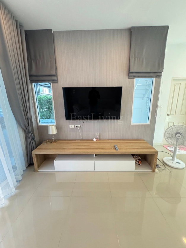 รูป ให้เช่าบ้านแฝดหลังใหม่ ม.ทริโอทาวน์ อัสสัมชัญ ศรีราชา - รูปที่ 2/25