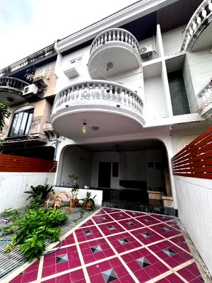 ทาวน์โฮมให้เช่า : 💛35000฿.-บ้านให้เช่า🏡ลาดพร้าววังทองหลาง4ชั้น3ห้องนอน3ห้องน้ำ