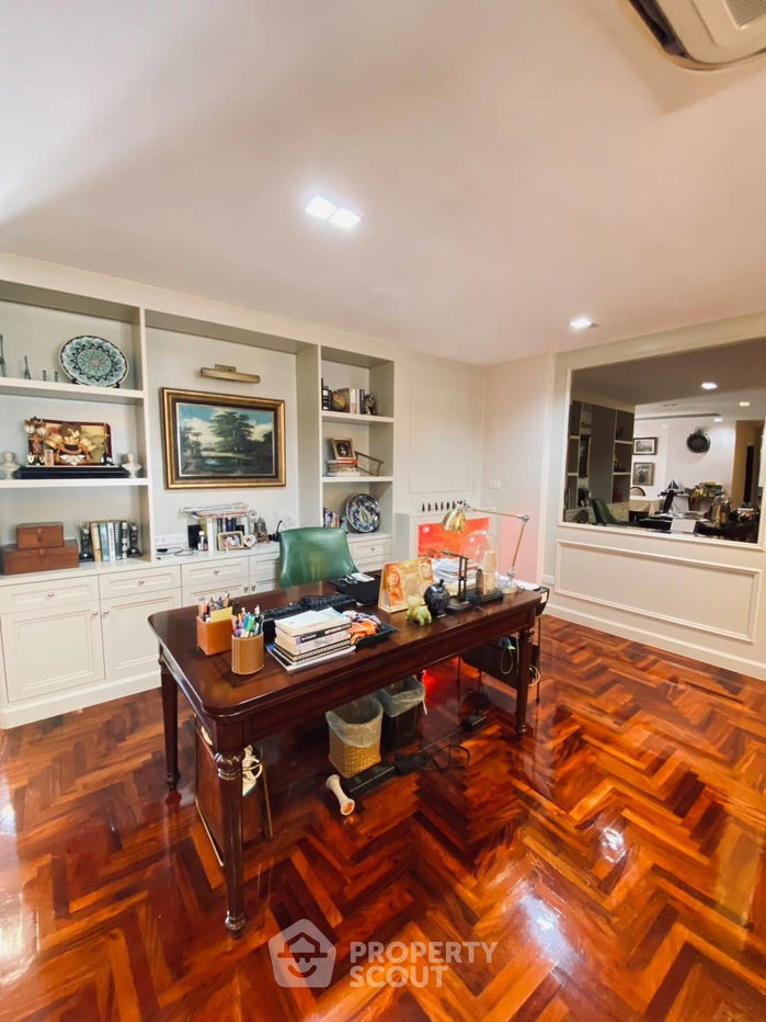 picture 3-BR 250 Sqm Condo At Benjasri Condominium, 12A Floor, BTS Phaya Thai (ID 2885205) - 41/42