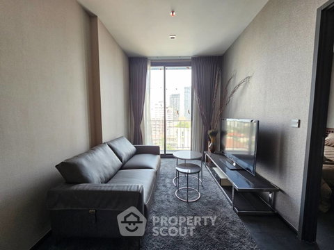 1-BR 33 Sqm Condo At The Edge Sukhumvit 23, 200m to MRT Sukhumvit (ID 2738490)