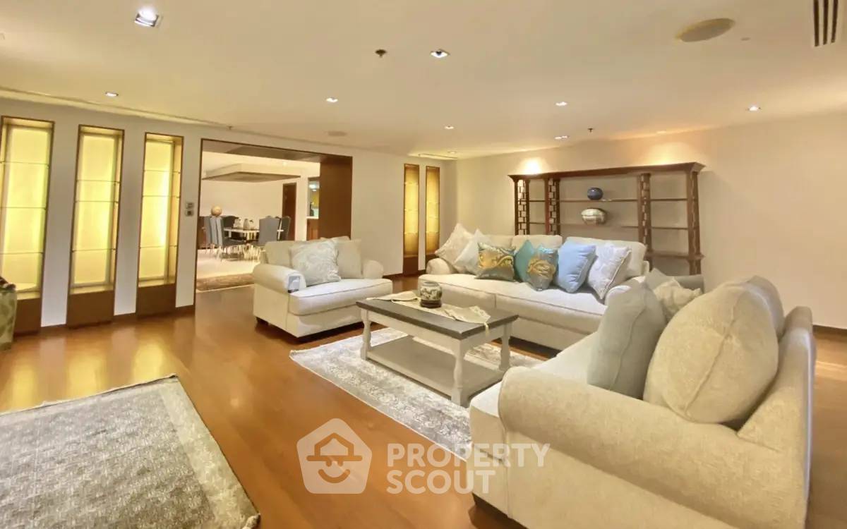 รูป คอนโด 3 ห้องนอน 315 ตร.ม. ชั้นสูง ขายที่ Kallista Mansion ใกล้ ARL Makkasan (ID 2873585) - รูปที่ 1/22