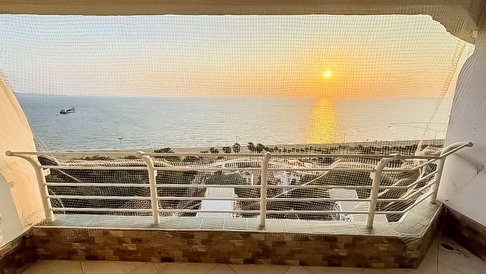 Metro Jomtien Condotel Studio Condo for Sale Sea View