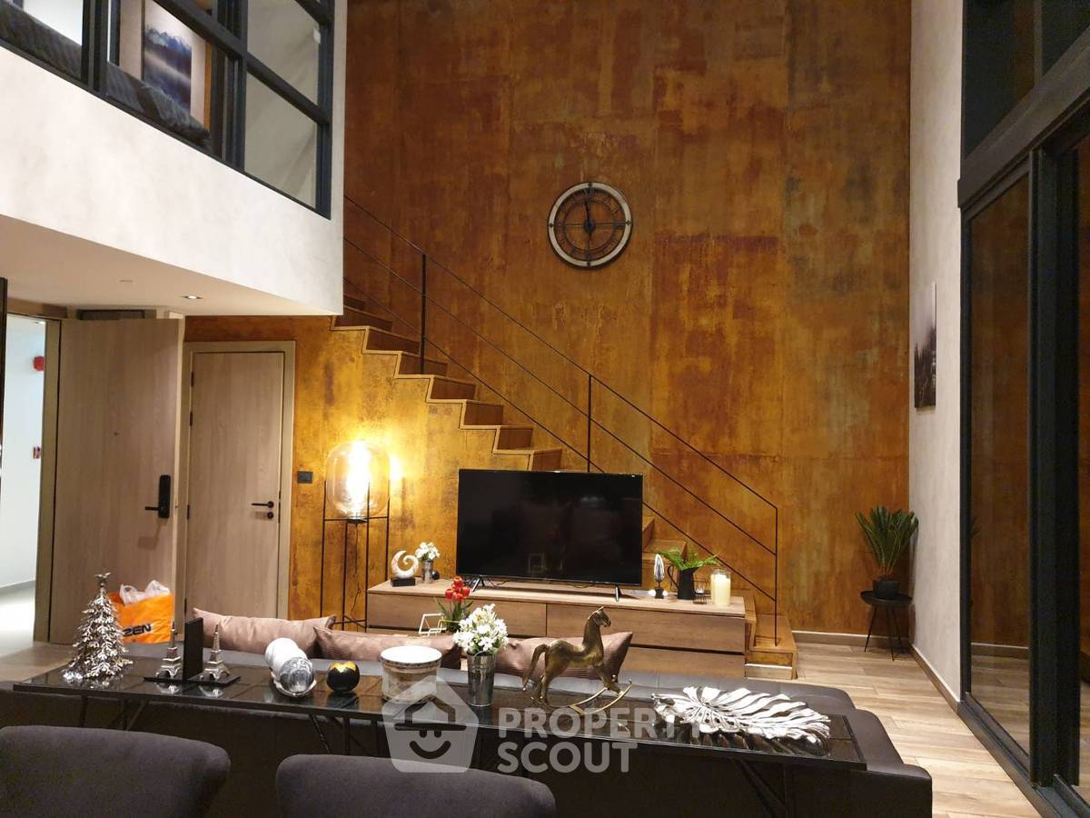 รูป คอนโด 1 ห้องนอน 79 ตร.ม. ชั้น 37 The Lofts Asoke ใกล้ MRT เพชรบุรี 300 ม. (ID 2940234) - รูปที่ 3/6