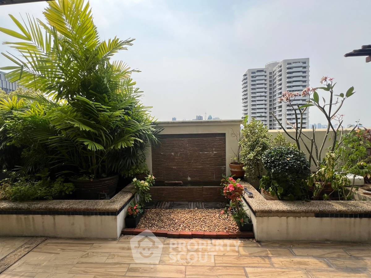 picture 24th-Floor 3-BR 201 Sqm For Sale At Sukhumvit City Resort, BTS Nana (ID 2072613) - 11/16
