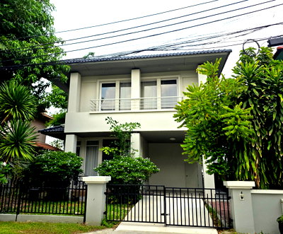 บ้านเดี่ยวให้เช่า : [ให้เช่า] บ้านเดี่ยว 2 ชั้น : บางกอก วิลล่า เลียบด่วน - 3 ห้องนอน📍ใกล้ รร.SISB