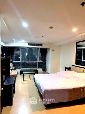 ขายคอนโด : คอนโด 1 ห้องนอน 37 ตร.ม. ที่ The Trendy Condominium ใกล้ BTS นานา 200 ม. (ID 2555859)