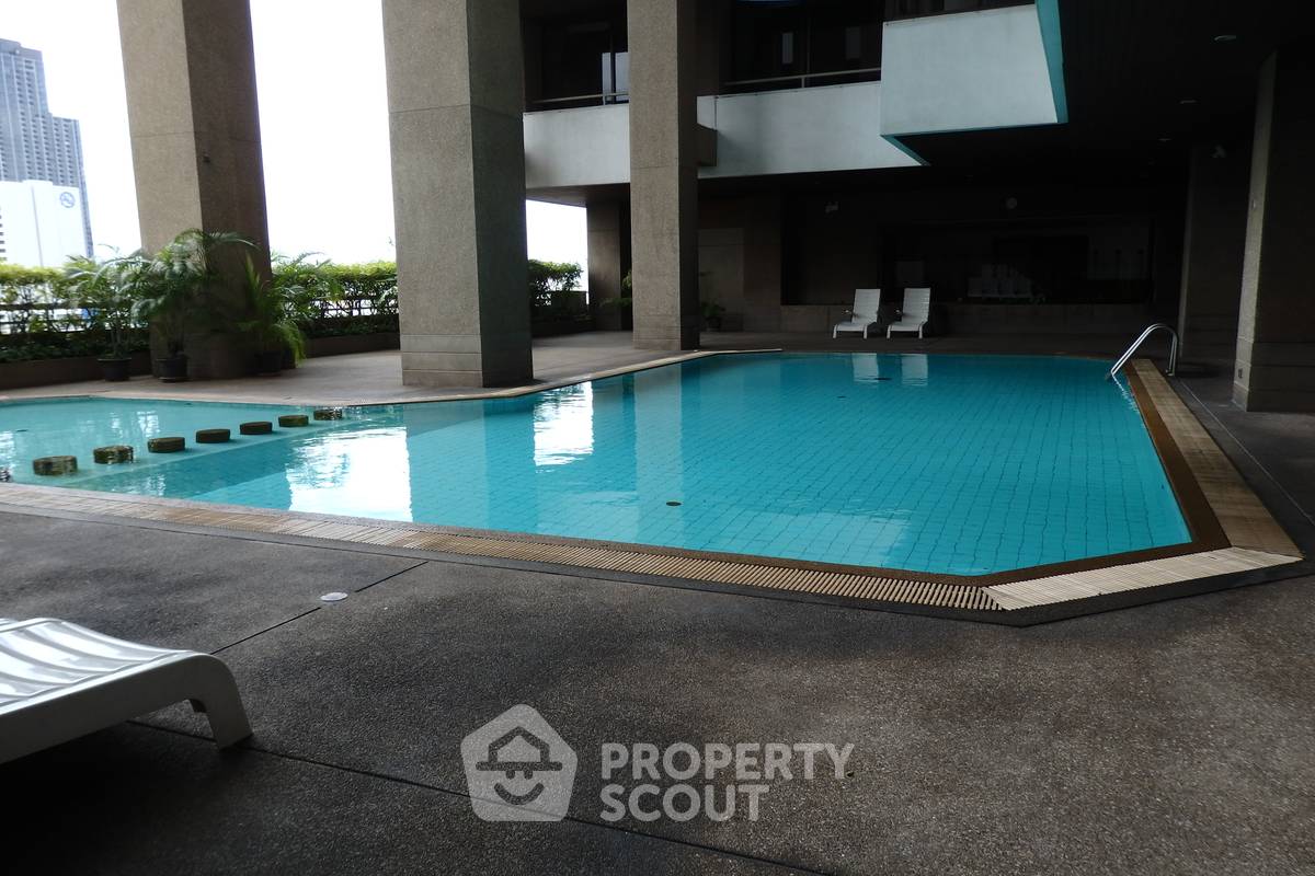 รูป คอนโด 1 ห้องนอน 78 ตร.ม. ที่อโศก ทาวเวอร์ ใกล้ MRT เพชรบุรี 400 ม. (ID 882462) - รูปที่ 1/5