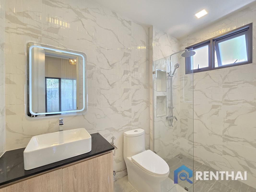 รูป วิลล่าสไตล์ Modern Classic ที่มอบความหรูหรา - รูปที่ 18/20