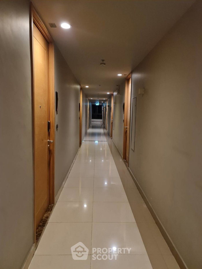 รูป คอนโด 1 ห้องนอน ชั้นสูง ที่ Fuse Sathorn-Taksin ห่าง BTS วงเวียนใหญ่ 200 ม. (ID 671276) - รูปที่ 2/5