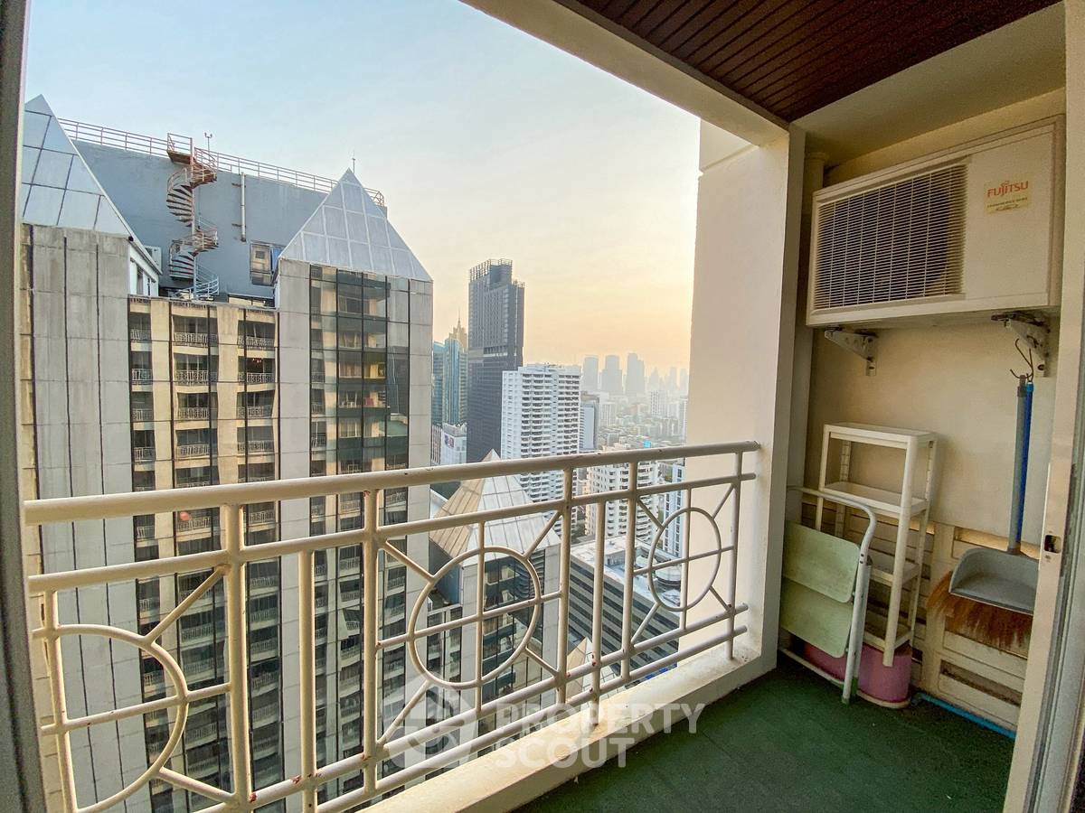 รูป คอนโด 2 ห้องนอน 80 ตร.ม. ที่ อโศก เพลส ชั้น 36 ใกล้ MRT สุขุมวิท 300 ม. (ID 2942126) - รูปที่ 6/16