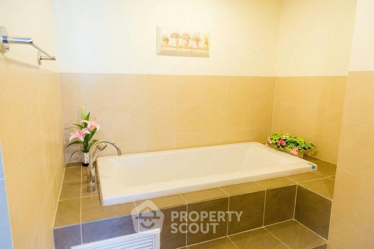 รูป คอนโด SeaRidge Hua Hin 2 ห้องนอน ชั้น 2 ขนาด 113 ตร.ม. เพื่อขาย (ID 1438589) - รูปที่ 5/21