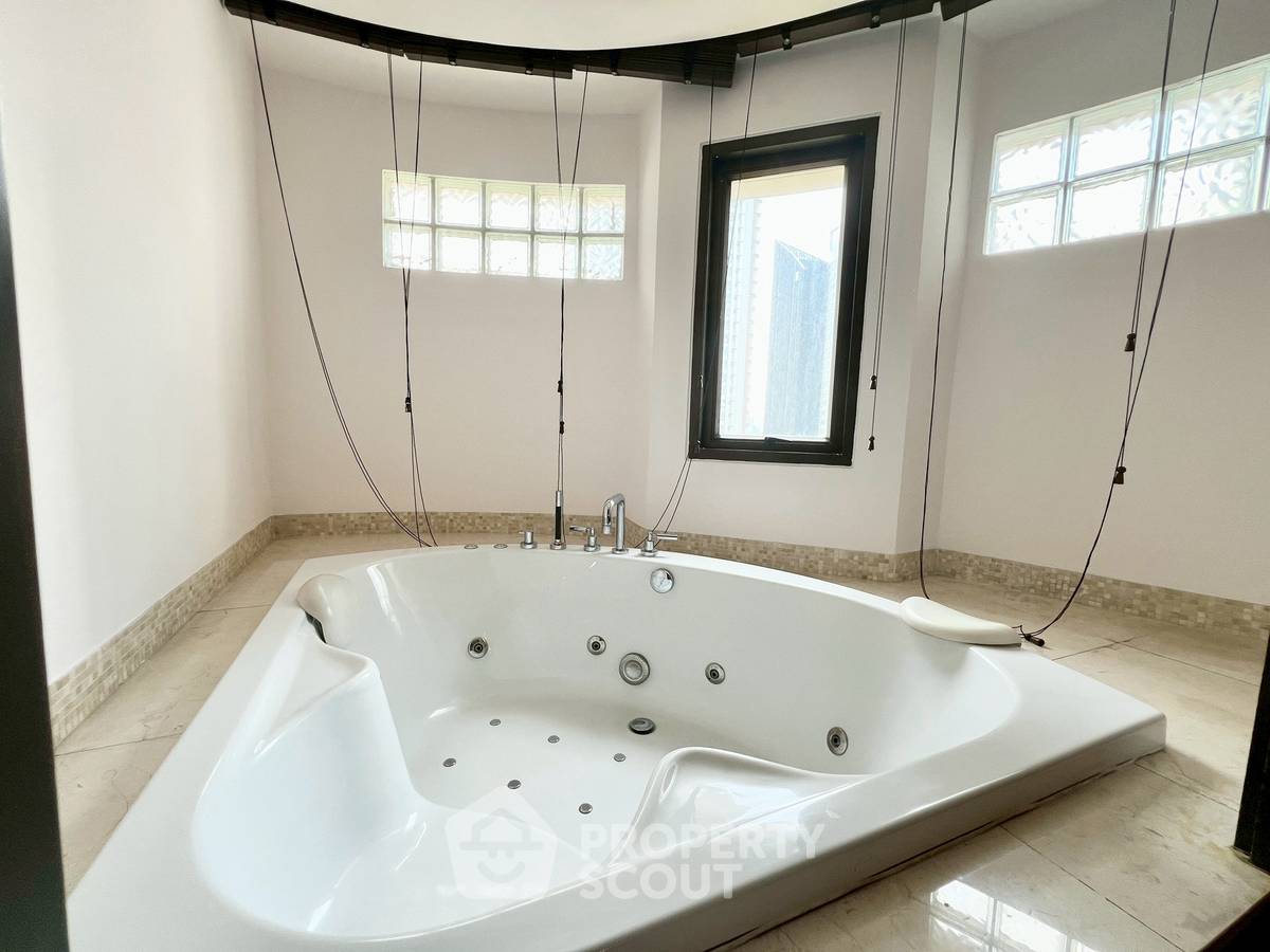 รูป คอนโด 2 ห้องนอน 298 ตร.ม. อนุญาตเลี้ยงสัตว์ ขายที่ Kallista Mansion ใกล้ ARL มักกะสัน (ID 2934011) - รูปที่ 4/20