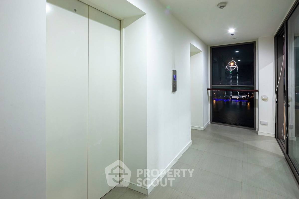 picture 2-BR High-Floor 76 Sqm For Sale, Star View, Near Phra Ram 3 (ID 2333854) - 10/11