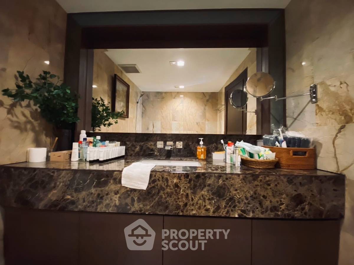 picture 3-BR 250 Sqm Condo At Benjasri Condominium, 12A Floor, BTS Phaya Thai (ID 2885205) - 20/42