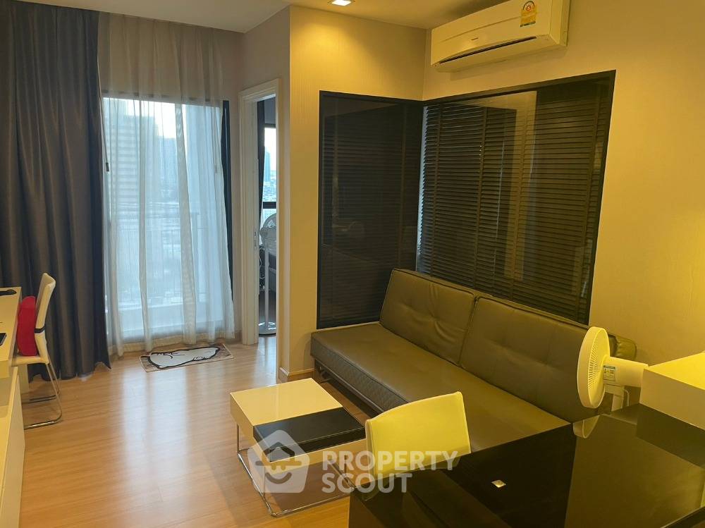 รูป คอนโด 1 ห้องนอน ขาย ใน Urbano Absolute ใกล้ BTS กรุงธนบุรี 400 ม. (ID 1576098) - รูปที่ 1/7