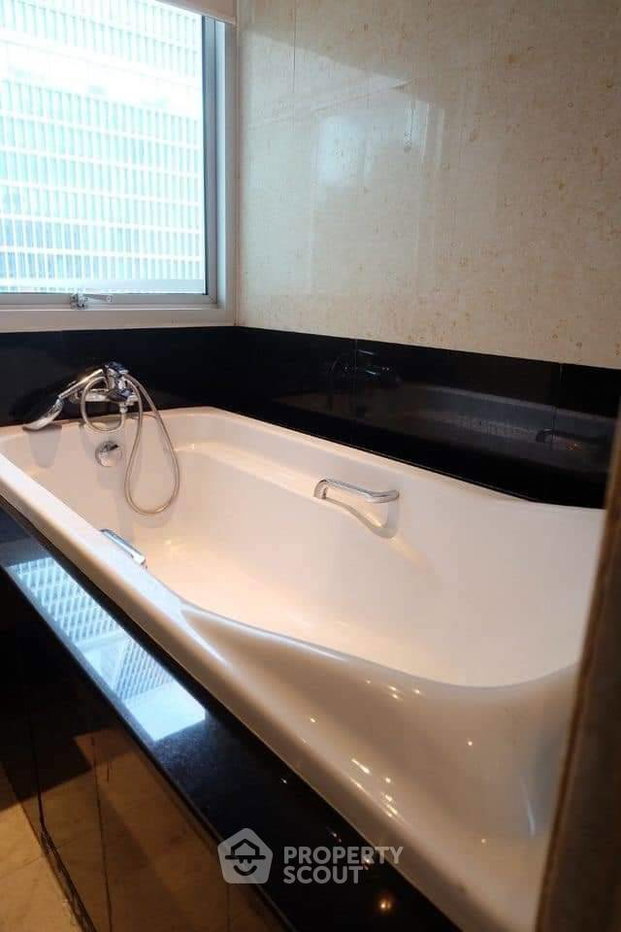 รูป คอนโด 3 ห้องนอน ทำเลดี ที่ Royal Residence Park ใกล้ BTS เพลินจิต 90 ม. (ID 1954077) - รูปที่ 7/9