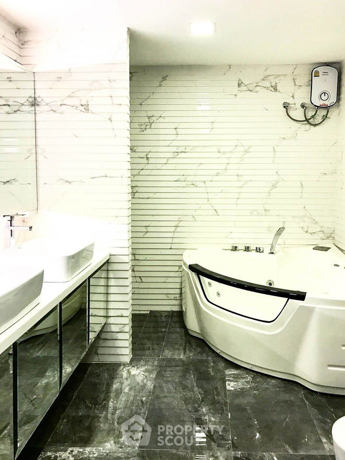 รูป คอนโด 5 ห้องนอน Royal Castle Sukhumvit ใกล้ BTS พร้อมพงษ์ 400 ม. (ชั้น 22) (ID 1851494) - รูปที่ 7/12