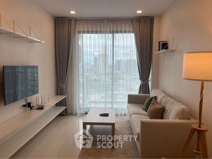 1-BR Condo In Supalai Premier Charoen Nakhon, High-Floor Near BTS Krung Thon Buri (ID 1875855)