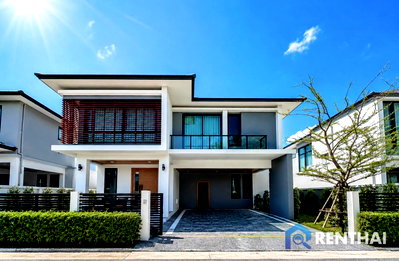 Houses for sale Chonburi : 2 storey modern tropical house for sale Pattaya
