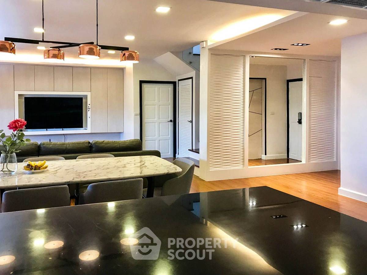 รูป คอนโด 5 ห้องนอน Royal Castle Sukhumvit ใกล้ BTS พร้อมพงษ์ 400 ม. (ชั้น 22) (ID 1851494) - รูปที่ 1/12
