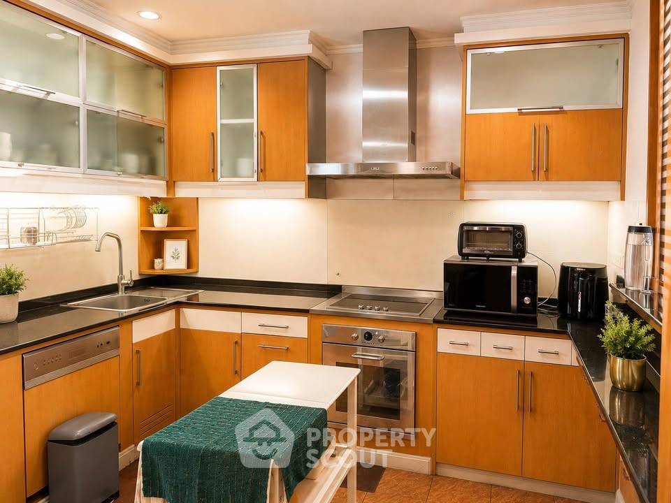 รูป คอนโด 3 ห้องนอน 235 ตร.ม. สำหรับขาย ที่ ริเวอร์รีน เพลส ใกล้สวนย่า (ID 2957219) - รูปที่ 4/11