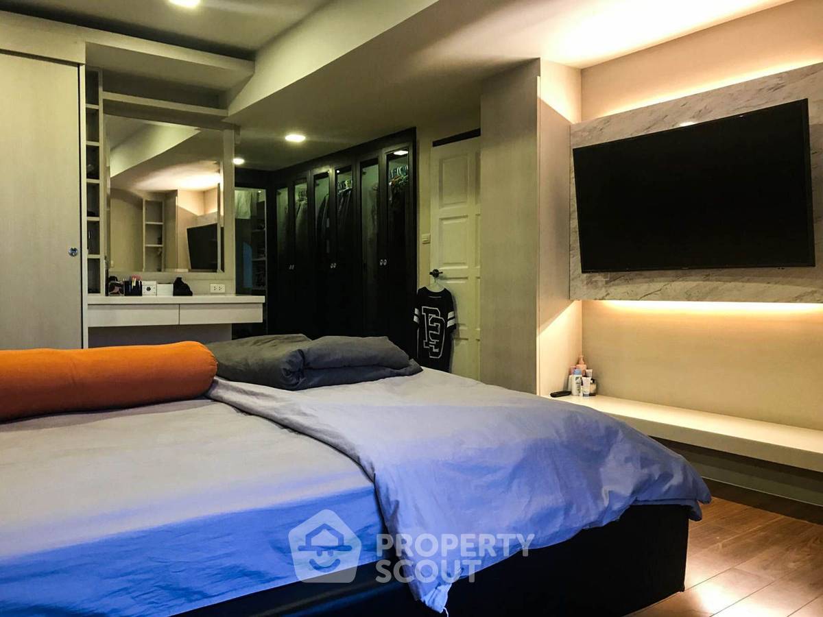 รูป คอนโด 5 ห้องนอน Royal Castle Sukhumvit ใกล้ BTS พร้อมพงษ์ 400 ม. (ชั้น 22) (ID 1851494) - รูปที่ 5/12