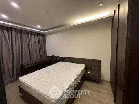 คอนโด 1 ห้องนอน อาคาร 168 สุขุมวิท 36 ชั้น 5 ใกล้ BTS ทองหล่อ (ID 2744779)