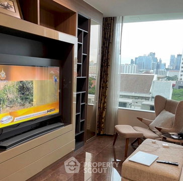 2-BR Condo At Chamchuri Residence, 100m to MRT Sam Yan (ID 2768045)