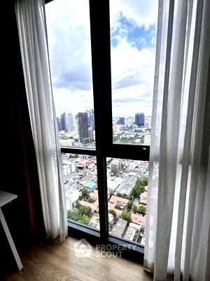คอนโดให้เช่า : คอนโด 1 ห้องนอน ชั้นสูง Oka Haus Sukhumvit 36 ใกล้ BTS ทองหล่อ (ID 2532629)
