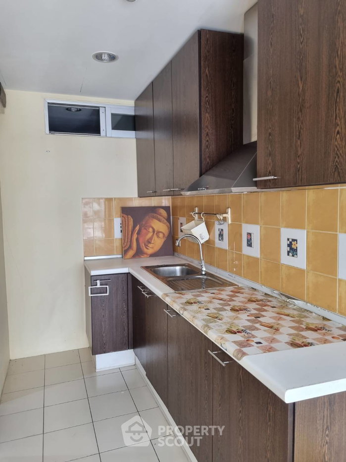 picture 1-BR Condo The Rich Condo, High-Floor 16th (Near Nong Hoi) (ID 711235) - 3/14