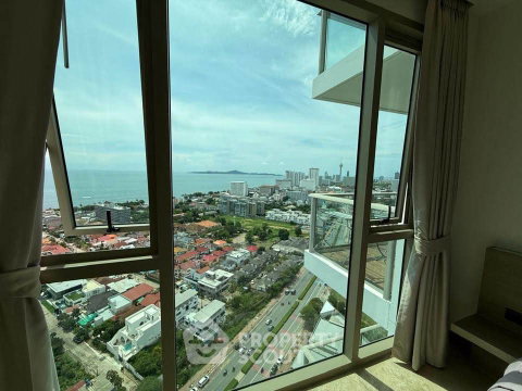 High-Floor 2-BR Condo At The Riviera Ocean Drive, Jomtien 📍 (ID 2960277)