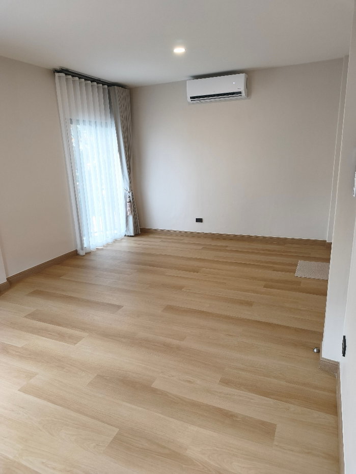 picture Fully Renovated & Extended Home – Move-in Ready! (On 148 Square meter Land) - 15/19
