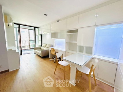 2-BR 56 Sqm Condo At Ideo Blucove Sathorn, 100m to BTS Wongwian Yai (ID 1940292)