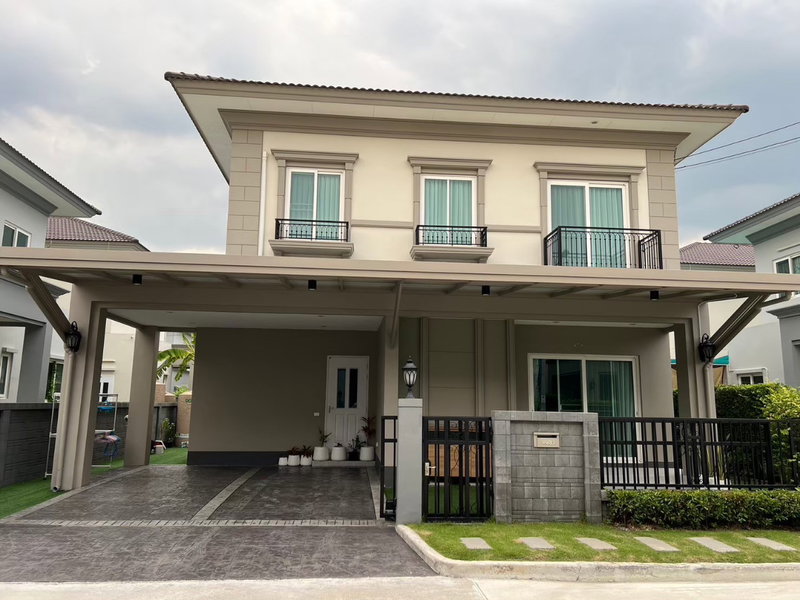 ขายบ้านเดี่ยว : ขายด่วน บ้านเดี่ยว ม.แกรนดิโอ เพชรเกษม 81 เนื้อที่ 50.6 ตรว. สวยพร้อมอยู่