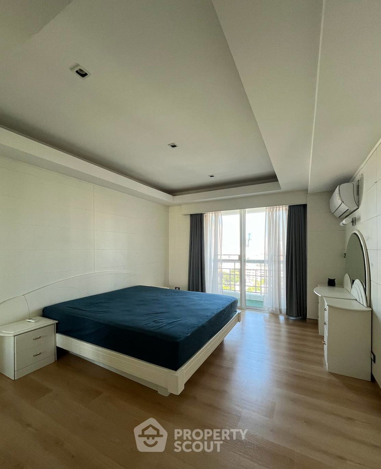 รูป คอนโด 3 ห้องนอน 133 ตร.ม. รอยัล แคสเซิล สุขุมวิท ใกล้ BTS พร้อมพงษ์ 400 ม. (ID 1985761) - รูปที่ 7/11