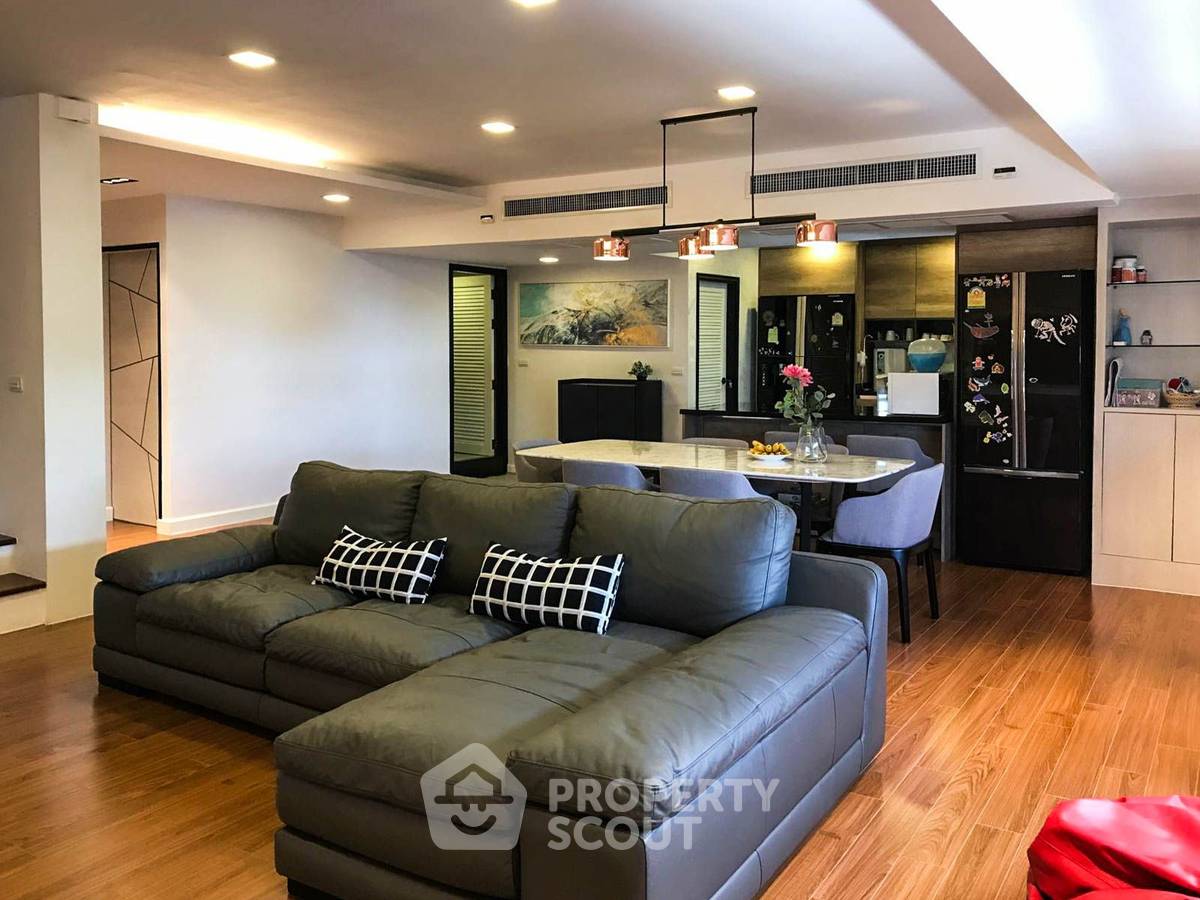 รูป คอนโด 5 ห้องนอน Royal Castle Sukhumvit ใกล้ BTS พร้อมพงษ์ 400 ม. (ชั้น 22) (ID 1851494) - รูปที่ 6/12