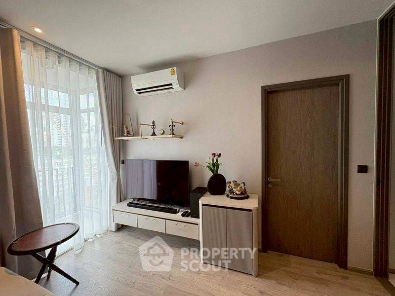 รูป คอนโด 1 ห้องนอน 34 ตร.ม. ใกล้ BTS เอกมัย 300 ม. ในโครงการ Rhythm Ekkamai (ID 2323509) - รูปที่ 2/10