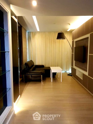 ขายคอนโด : คอนโด 1 ห้องนอน ชั้นสูง 52 ตร.ม. The Room สุขุมวิท 21 ใกล้ MRT สุขุมวิท (ID 2739657)