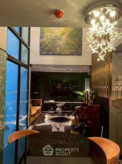 3-BR 182 Sqm Condo For Sale In Na Vara Residence, 200m To BTS Chit Lom (ID 2781263)